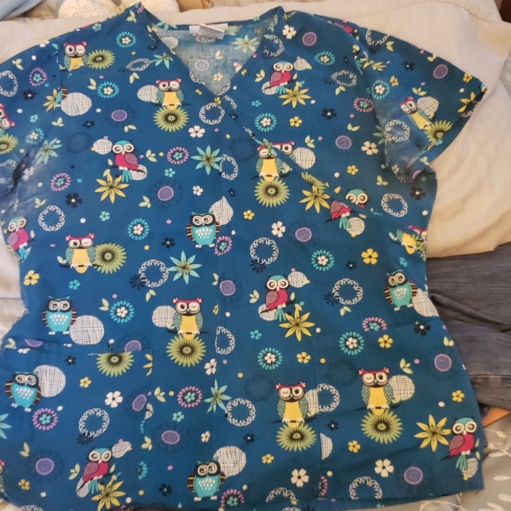 Scrub top